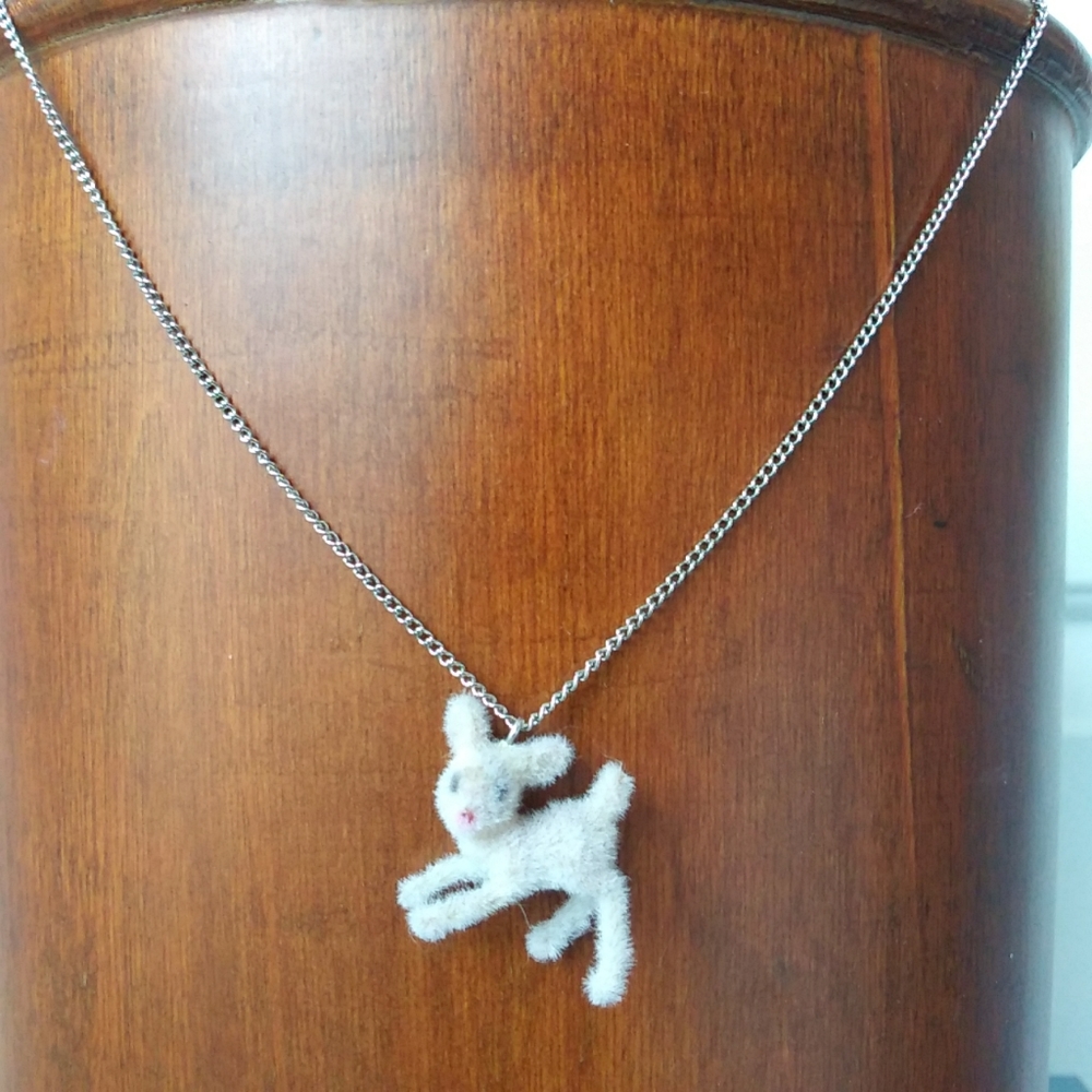 Fuzzy Bambi-Like Deer Necklace - Vintage - Picture 5 of 7